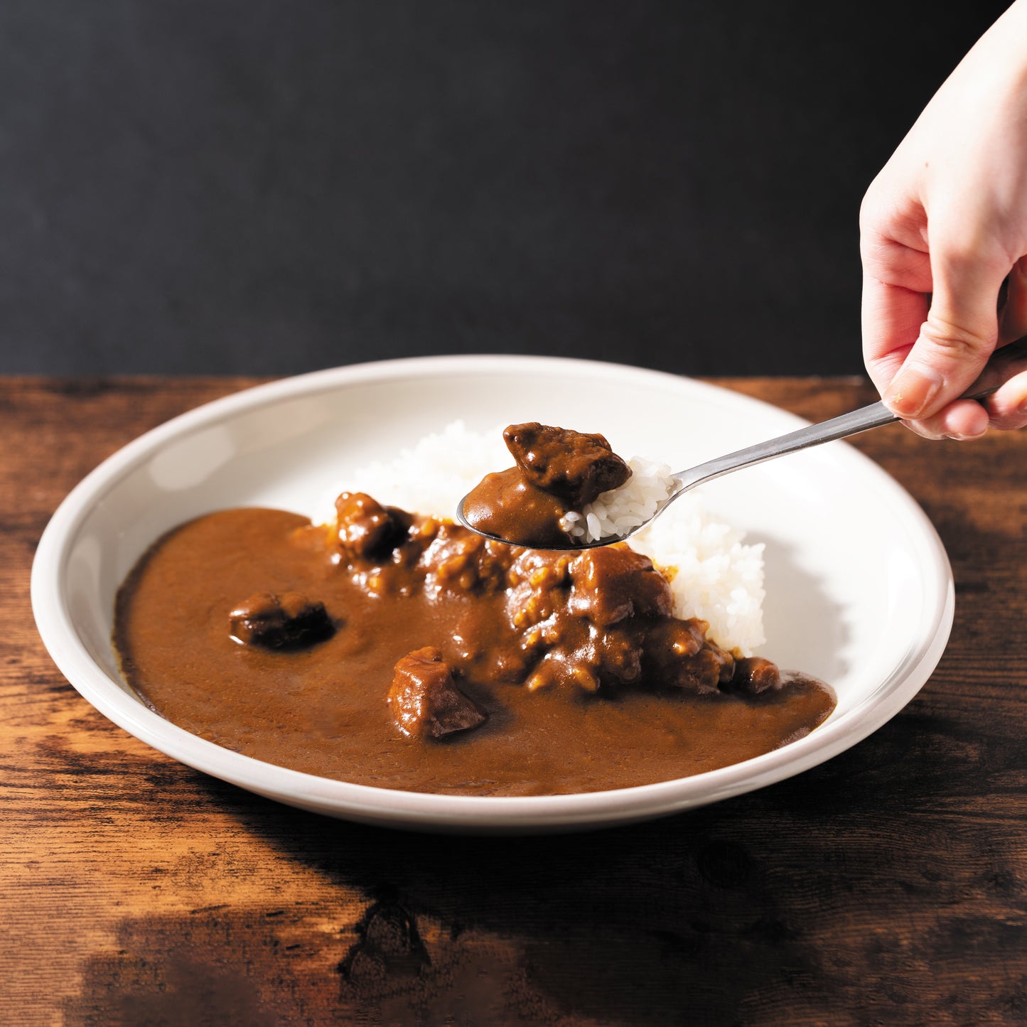 淡路牛カレー|淡路牛の旨みとコクを味わうレトルトカレー